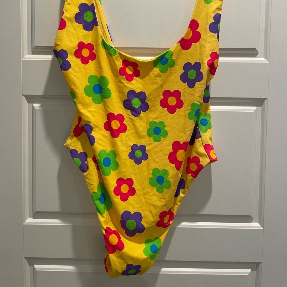 WeWoreWhat one piece bathing suit